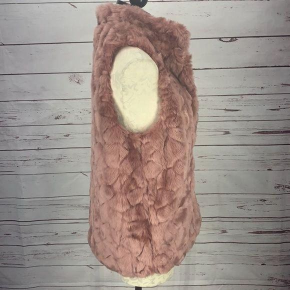 Love Tree Woman's Rose Pink Faux Fur Vest Jacket Size Large - Picture 3 of 9